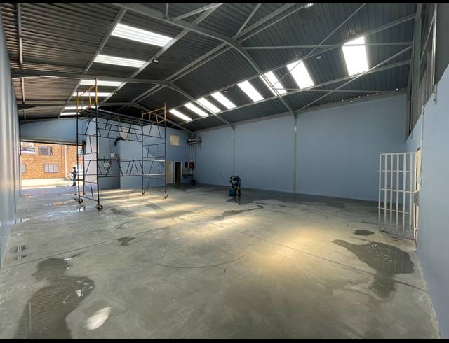 276M² FACTORY TO LET IN ANDERBOLT